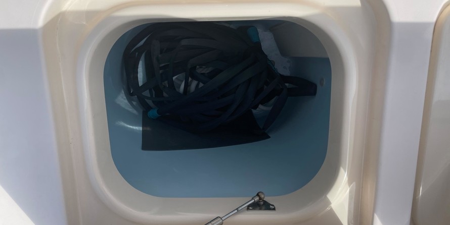 Grady-White Freedom 335