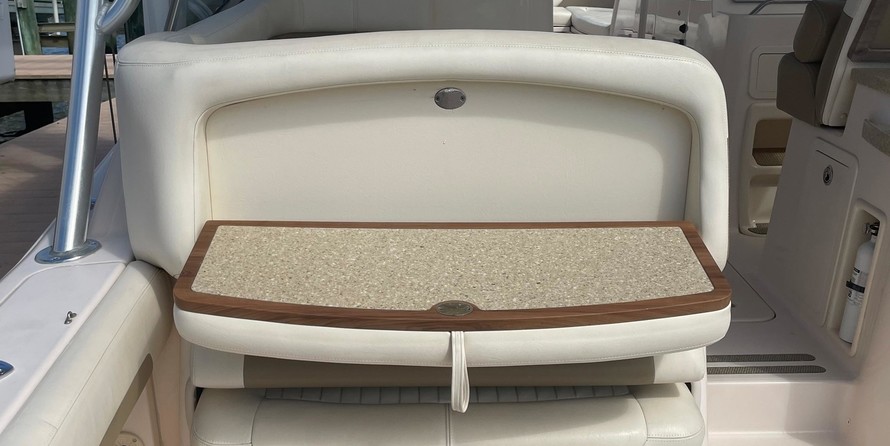 Grady-White Freedom 335