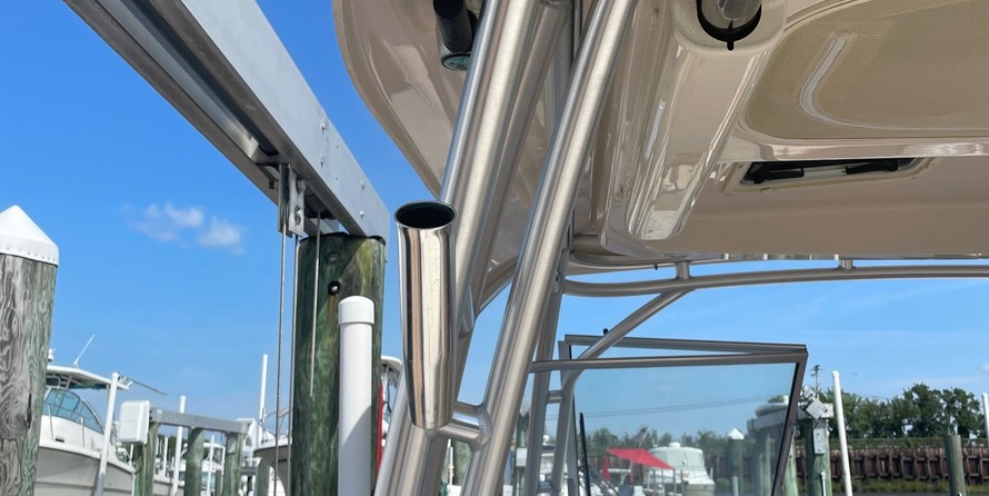 Grady-White Freedom 335