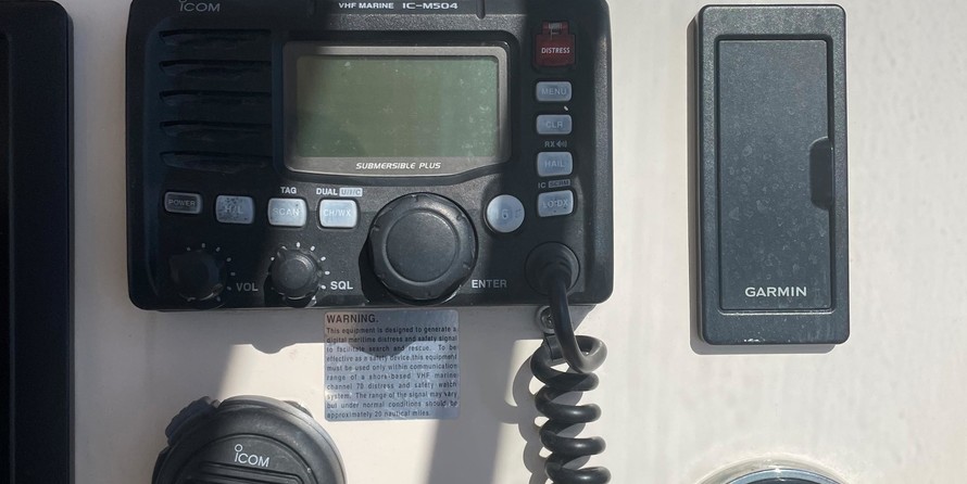 Grady-White Freedom 335