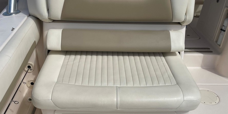 Grady-White Freedom 335