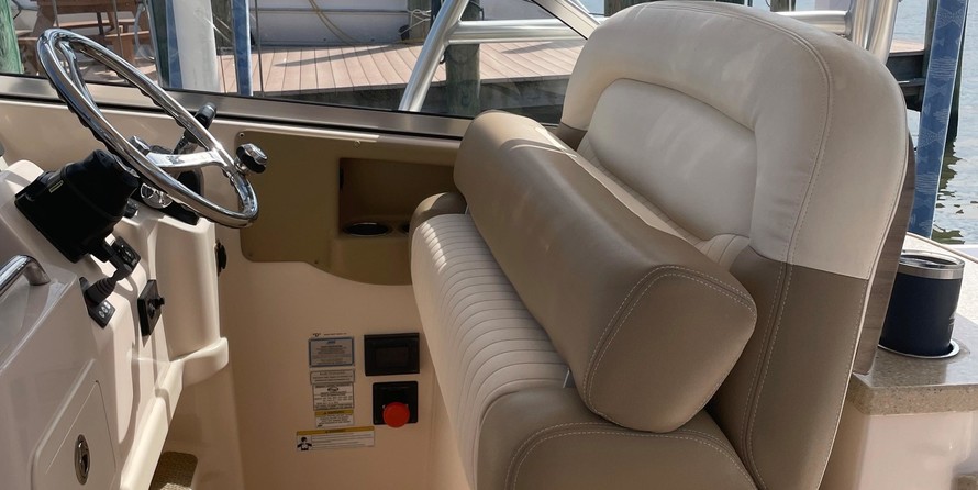 Grady-White Freedom 335