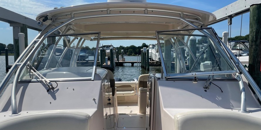 Grady-White Freedom 335