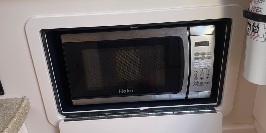 Grady-White Freedom 335