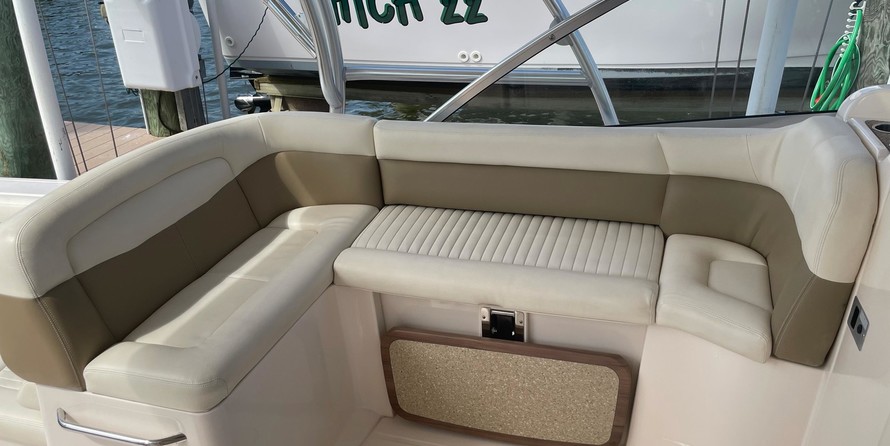 Grady-White Freedom 335