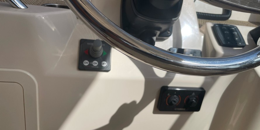 Grady-White Freedom 335