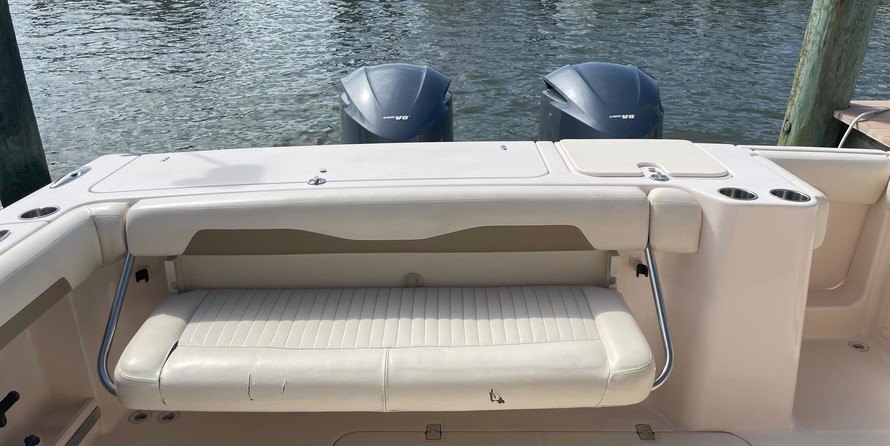 Grady-White Freedom 335