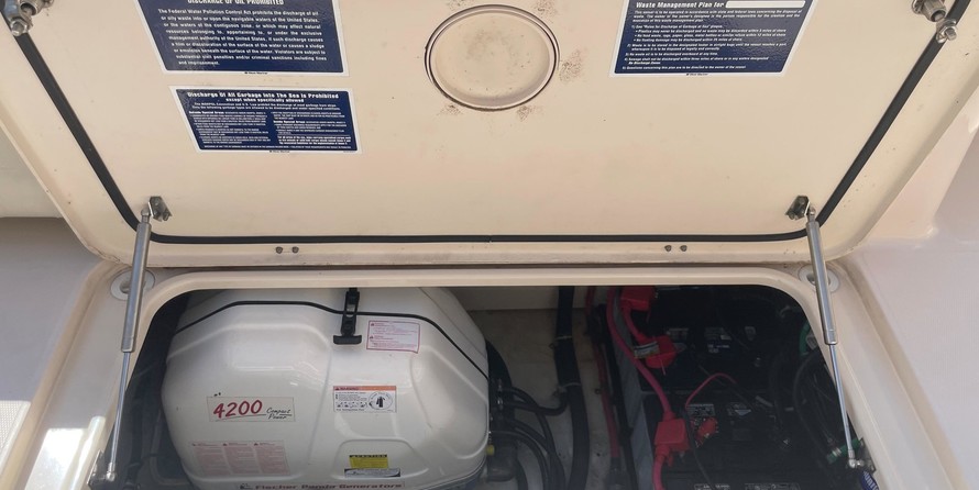 Grady-White Freedom 335