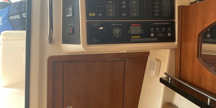 Grady-White Freedom 335