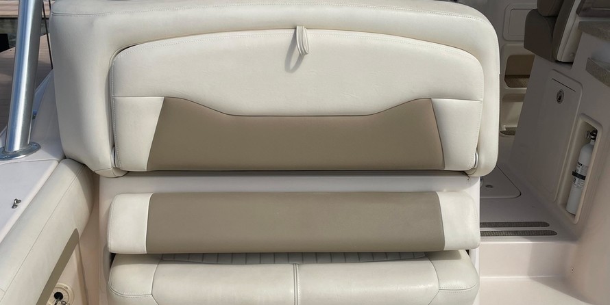 Grady-White Freedom 335