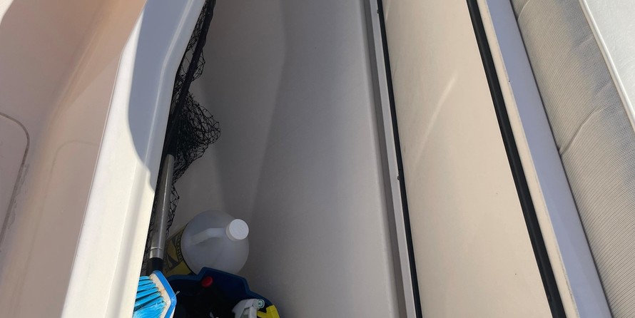 Grady-White Freedom 335