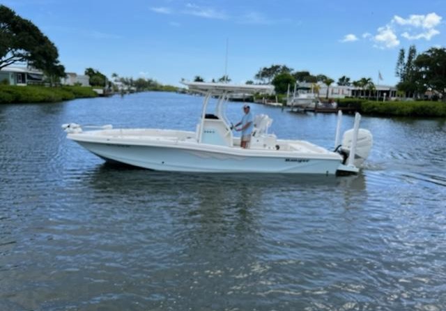 Ranger boats 2400 bay