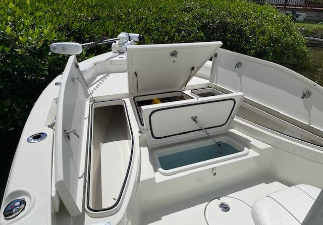 Ranger boats 2400 bay