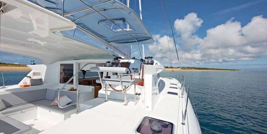 Lagoon 421