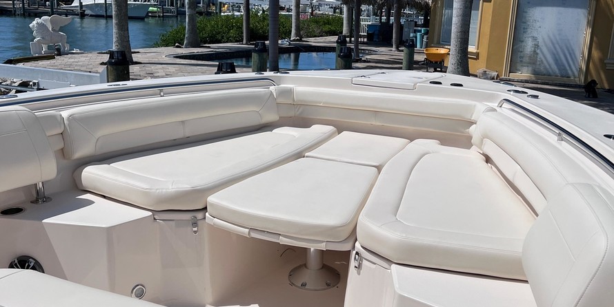 Grady-White Canyon 376