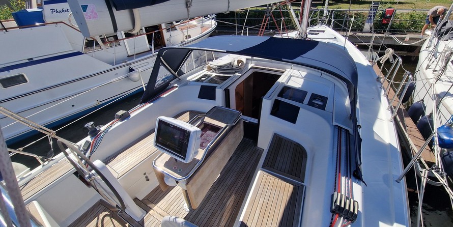Hanse 385
