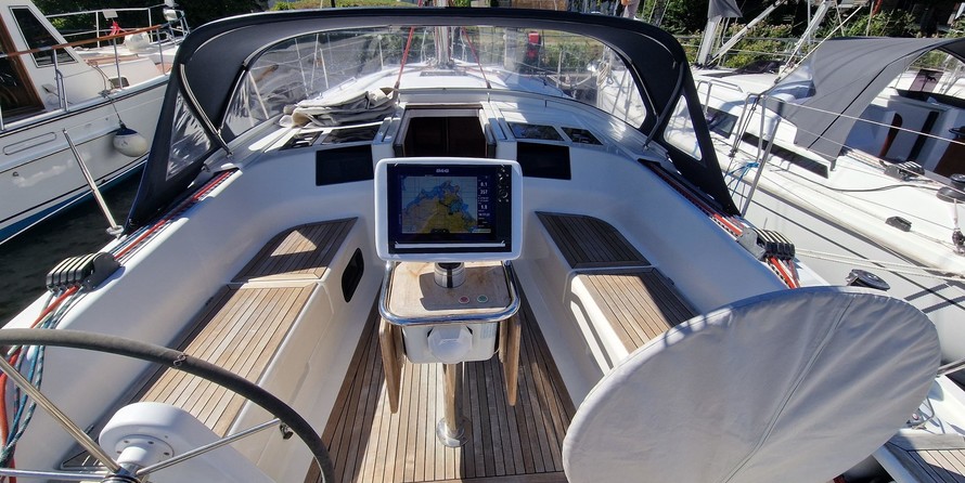 Hanse 385