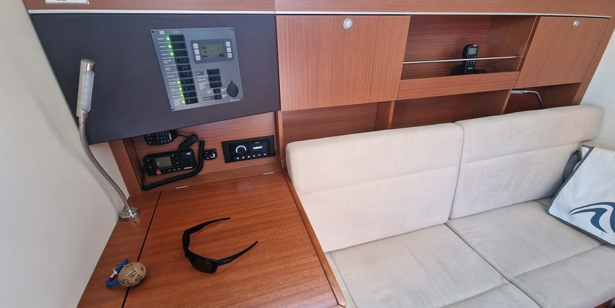 Hanse 385