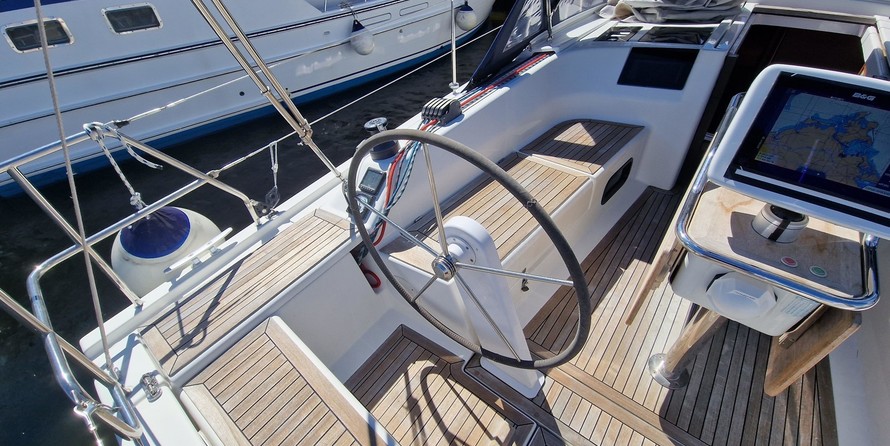 Hanse 385