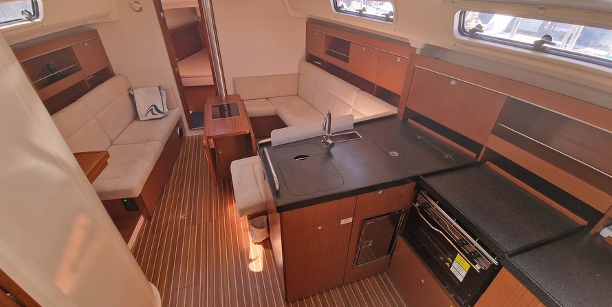 Hanse 385