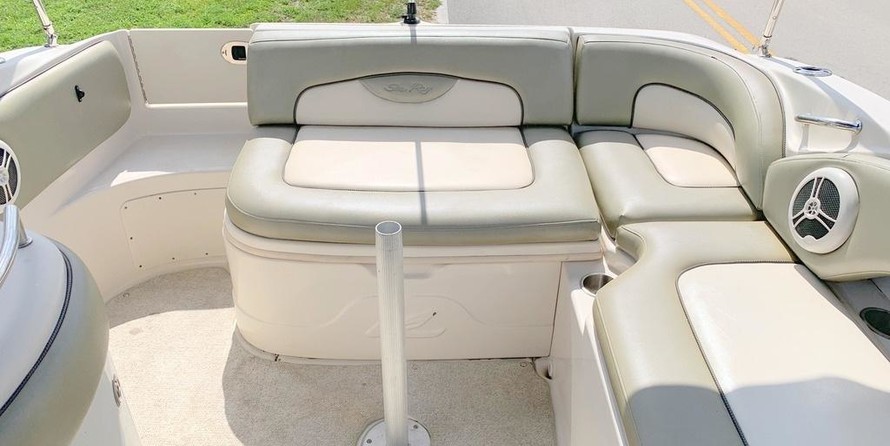 Sea Ray 270 SUNDECK
