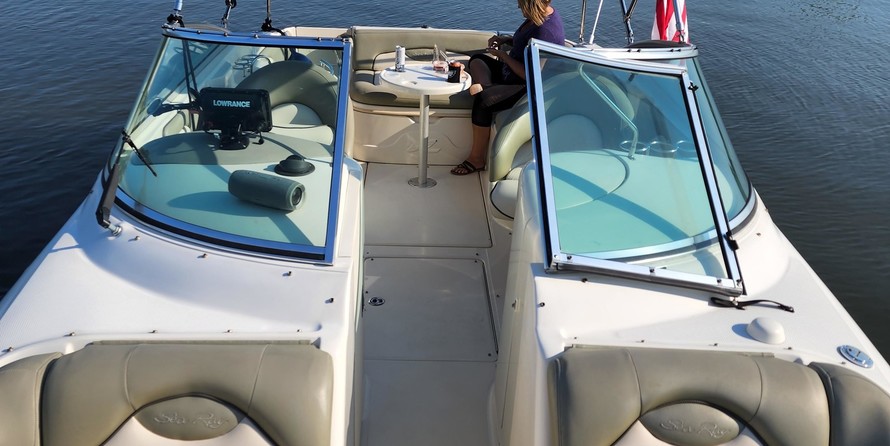 Sea Ray 270 SUNDECK