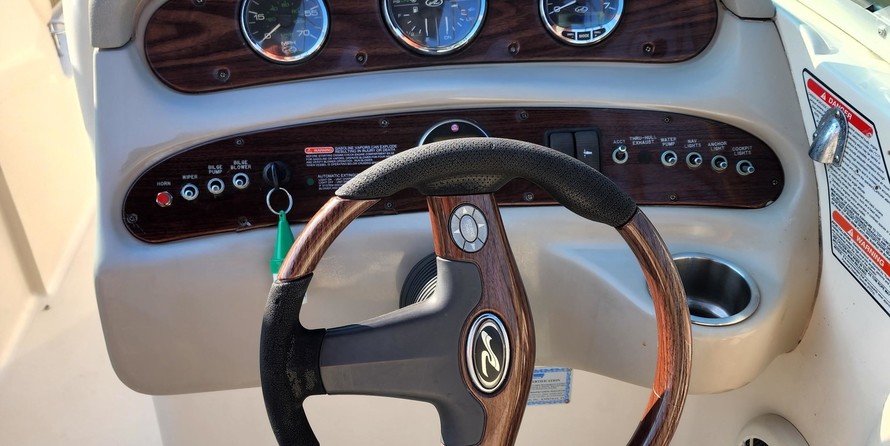 Sea Ray 270 SUNDECK