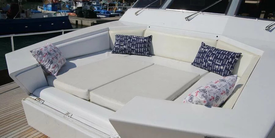 60 x 16 tri-toon passenger vessel