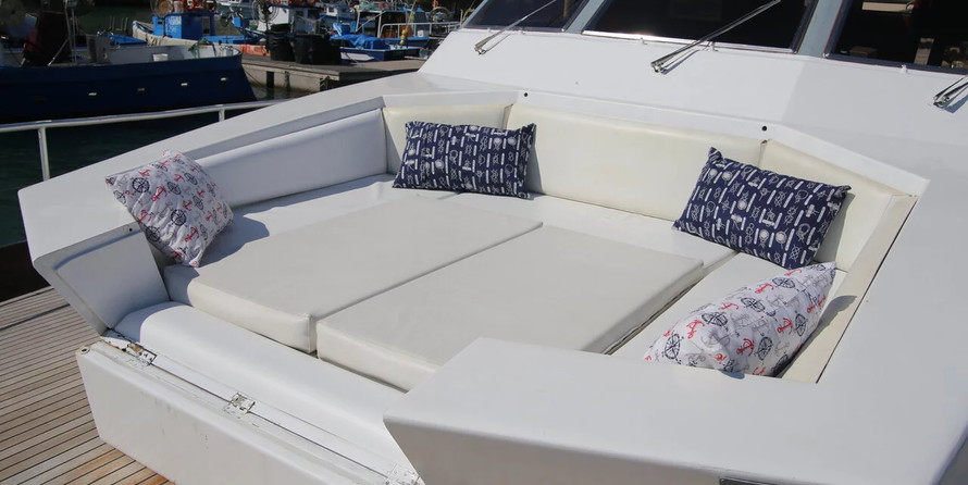 60 x 16 tri-toon passenger vessel