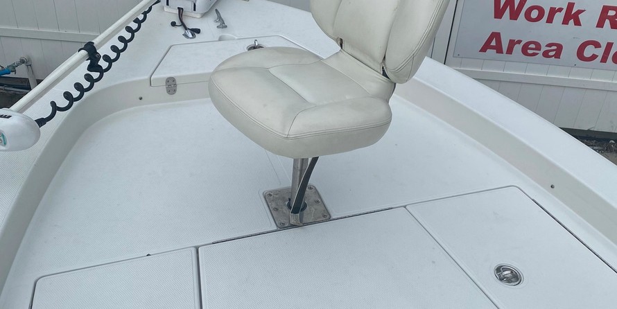 Ranger boats 2400 bay