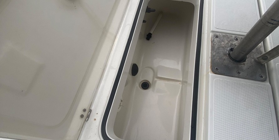 Ranger boats 2400 bay