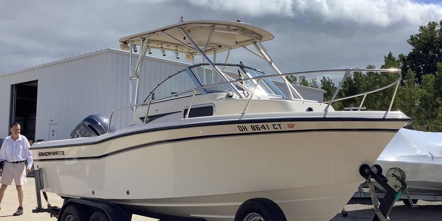 Grady-White Adventure 208