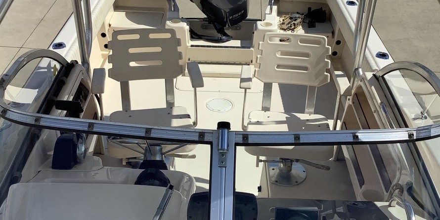 Grady-White Adventure 208