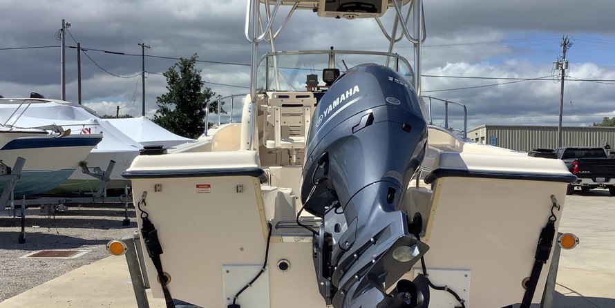 Grady-White Adventure 208