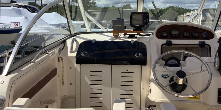 Grady-White Adventure 208