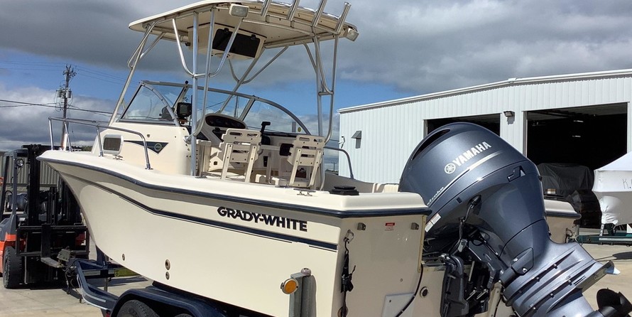 Grady-White Adventure 208