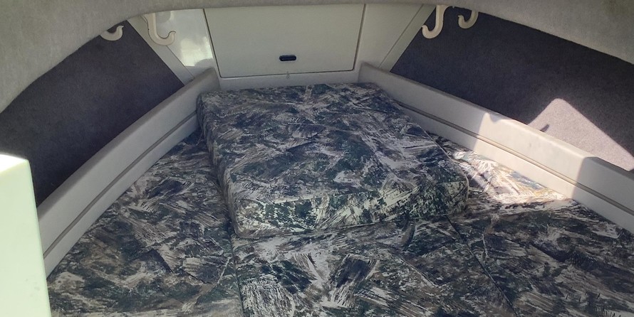 Grady-White Adventure 208