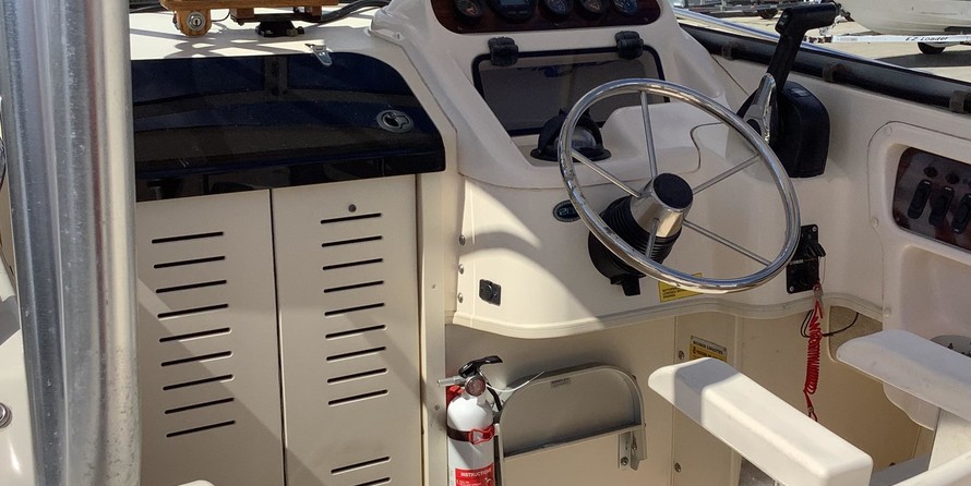 Grady-White Adventure 208