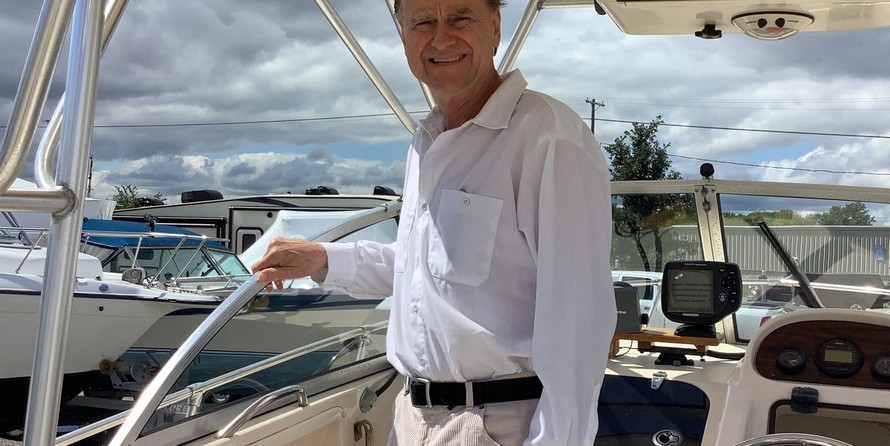 Grady-White Adventure 208