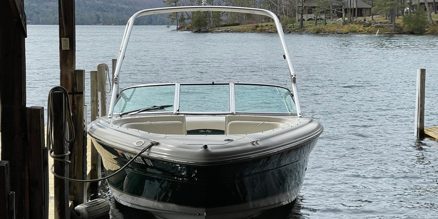 Sea ray 260 bow rider select