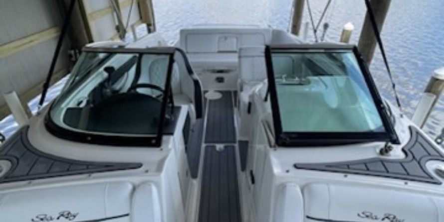 Sea Ray 240 Sundeck
