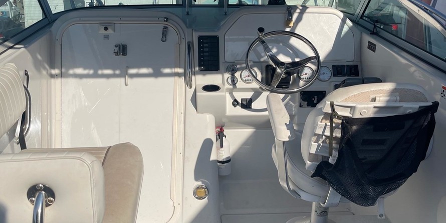 Glacier bay isle runner blue hull 2670