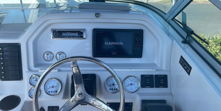 Glacier bay isle runner blue hull 2670