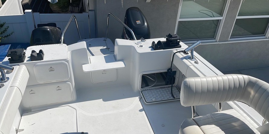 Glacier bay isle runner blue hull 2670