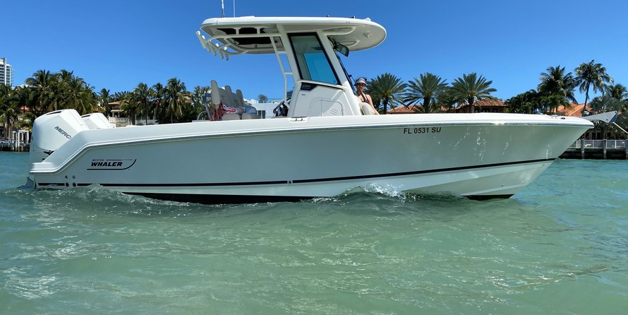 Boston Whaler 250 Outrage