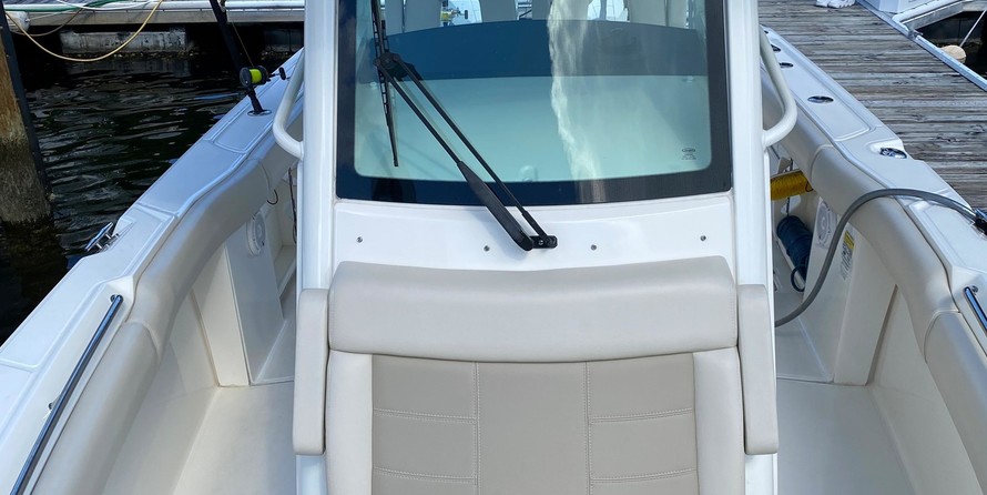 Boston Whaler 250 Outrage