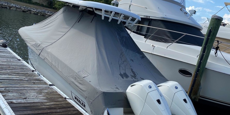 Boston Whaler 250 Outrage