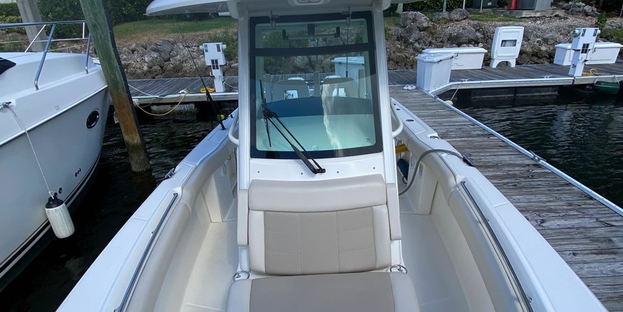 Boston Whaler 250 Outrage