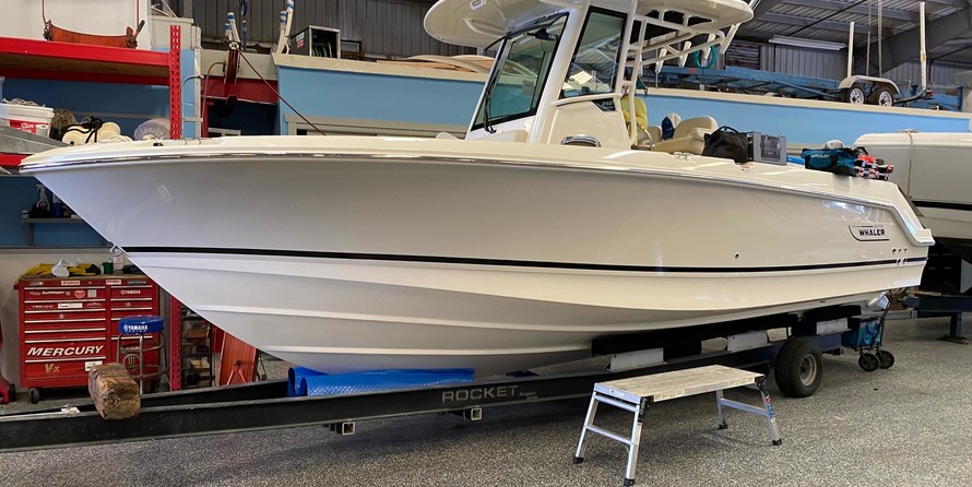 Boston Whaler 250 Outrage