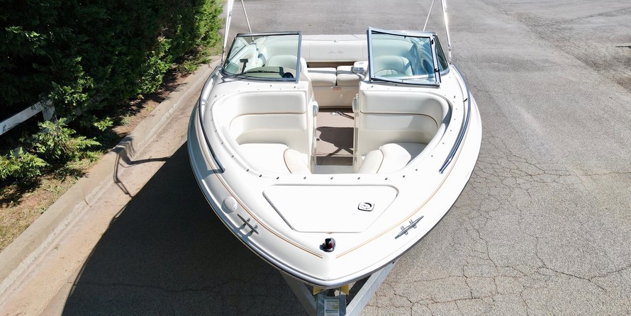 Sea ray 260 bow rider select